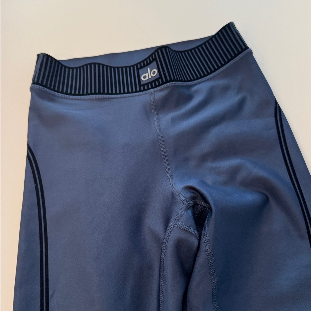 Alo - airlift high waist 7/8 line up legging, navy, xs